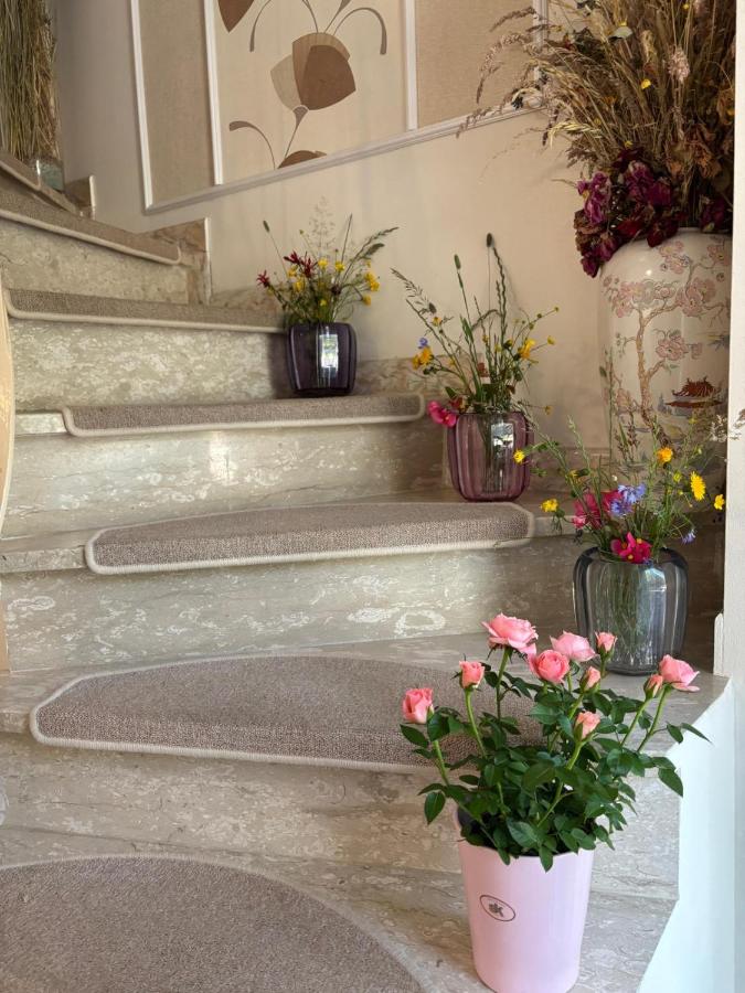 The House Of Flowers - Bed and Breakfast Sankt Vith