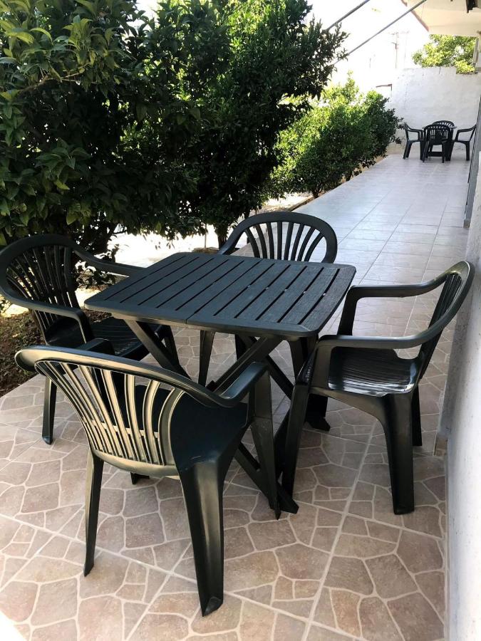 Malaj Holiday House Rental 1 - B&B Vlorë