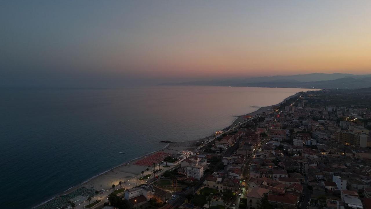 Appartamento Diaz Nord - Ferienwohnung Roccella Ionica