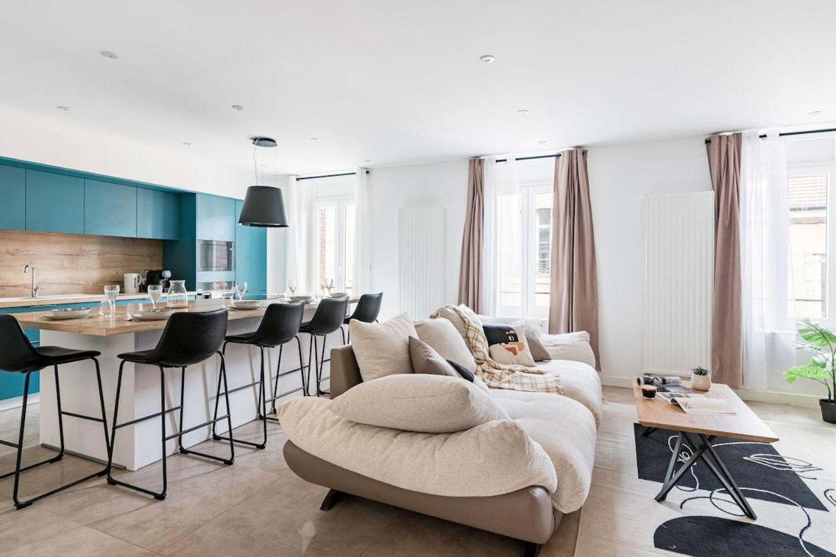 Beige Hospitalité - Totem Netflix et wifi gratuit - Ferienwohnung Saint-Étienne