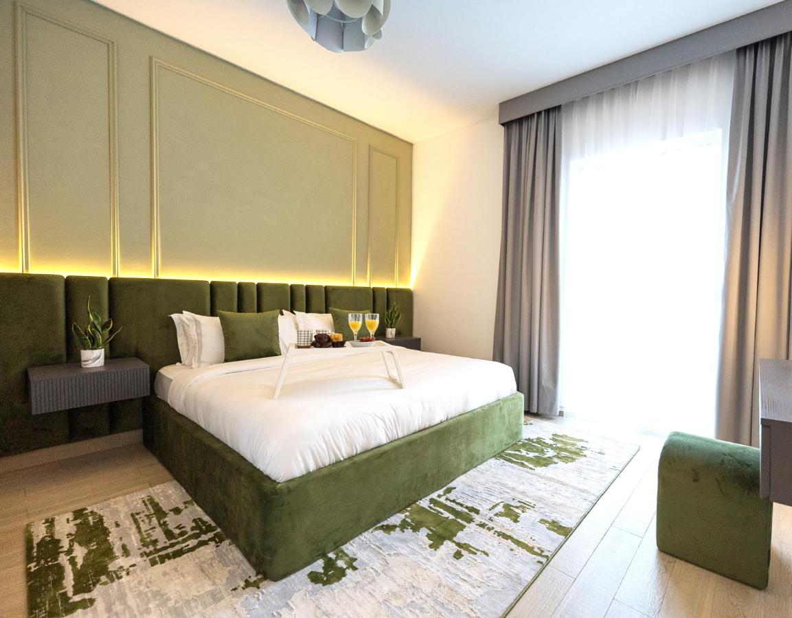 1BDR Luxury Stay with Pool & Gym - Waters Edge, YAS ISLAND - Ferienwohnung Abu Dhabi