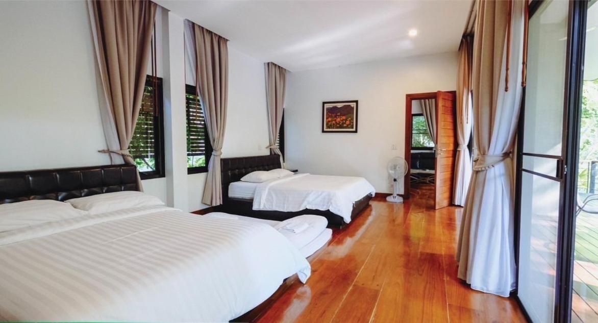 Villa con vistas al jardín