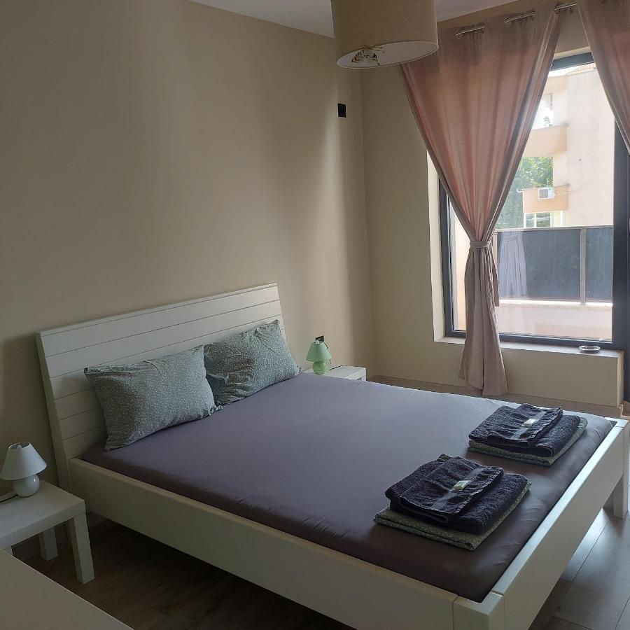 Retro Fox - Green - Ferienwohnung Stara Sagora