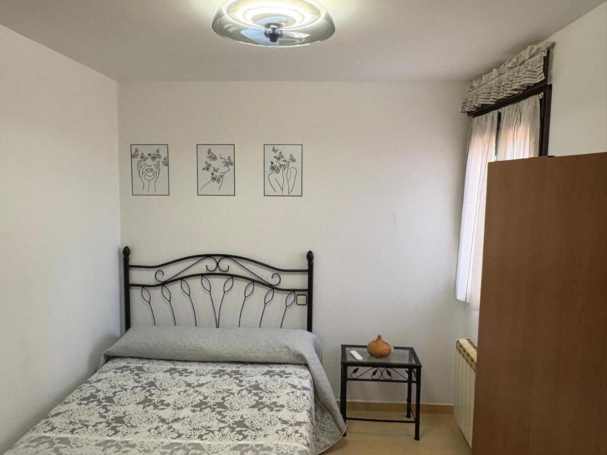 VUT Ajates 32 - B&B Ávila