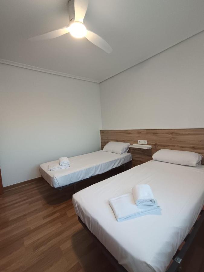 Precioso Piso con 3 dormitorios y aire acondicionado - B&B Albacete