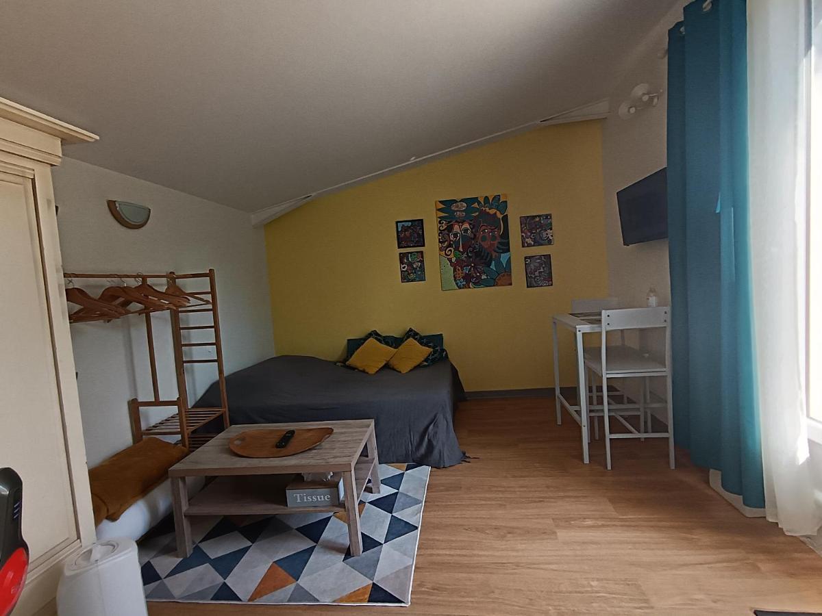 Studio indépendant au calme avec parking privatif - Ferienwohnung Caucalières
