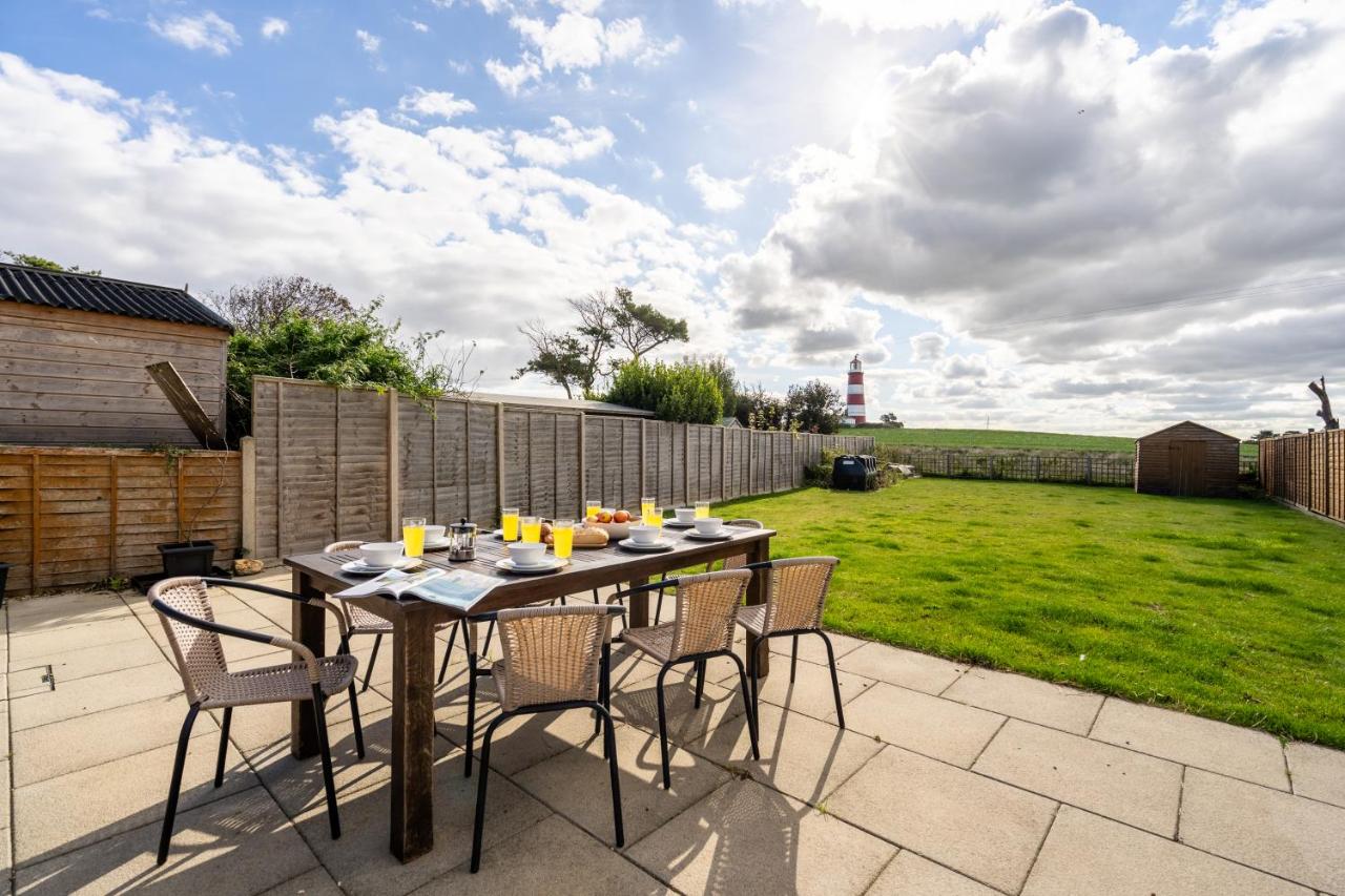 4 bed house 50 yards from the beach & lighthouse - Ferienwohnung Happisburgh