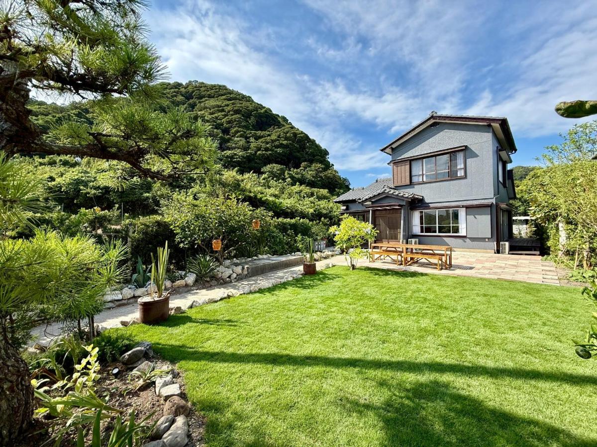 鴨川シーサイドヴィラ - Bed and Breakfast Kamogawa