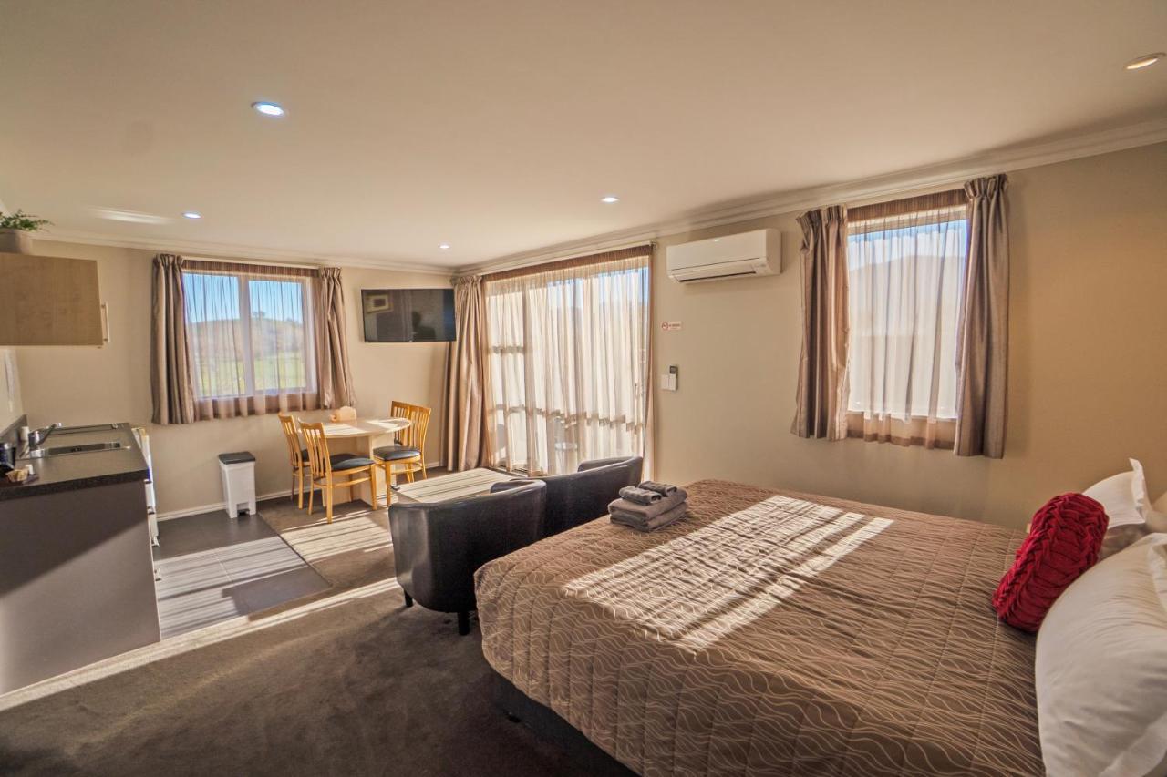One-Bedroom Suite with Spa Bath