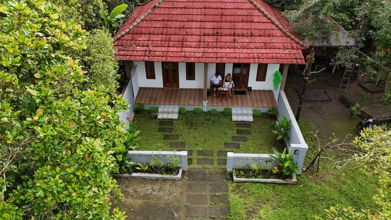 Jepun Homestay Lemukih - B&B