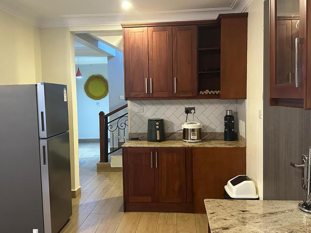 Hillside Inn lubowa - B&B