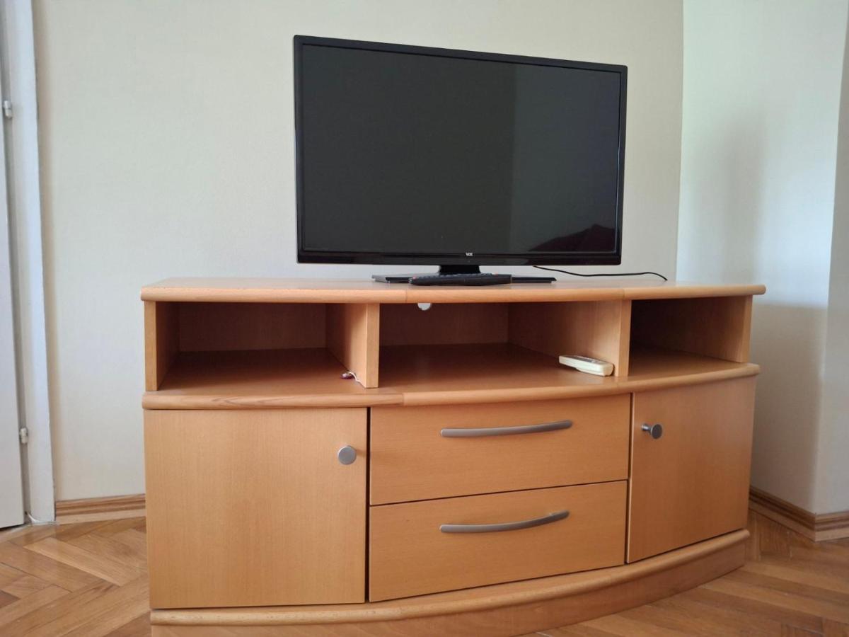 Apartmani Branimira Ćosića - Ferienwohnung Novi Sad