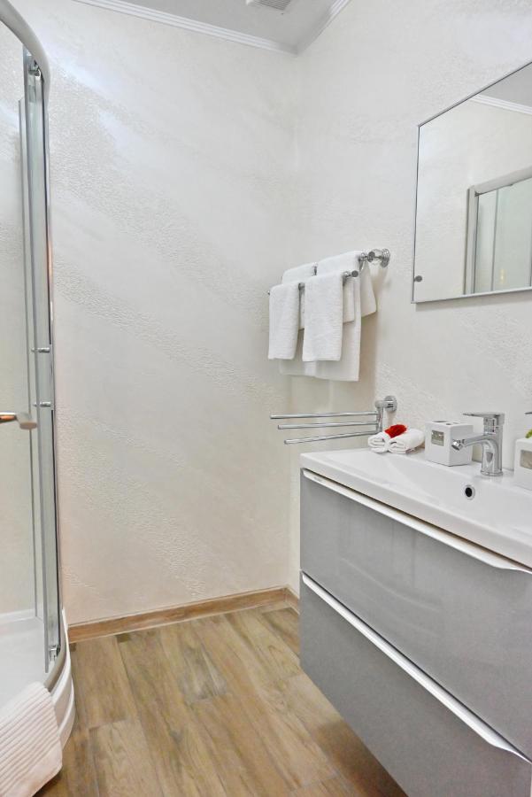 Double Room with Private External Bathroom