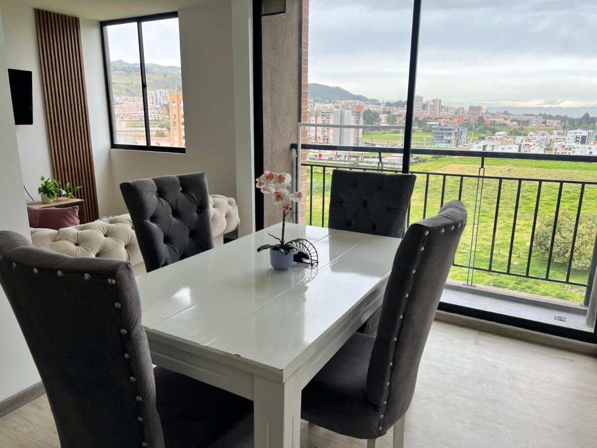 Nuevo Apartamento frente al Centro Comercial VIVA - B&B