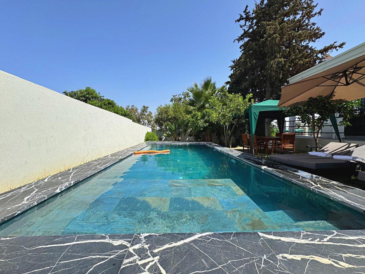 private villa with swimming pool - B&B