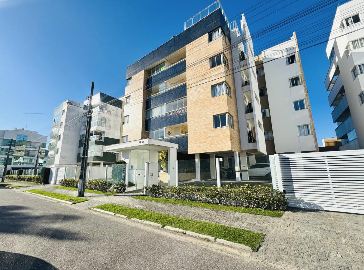 Residencial Larissa - Apartamento na Praia de Palmas - 2 Dormitórios até 6 pessoas - B&B