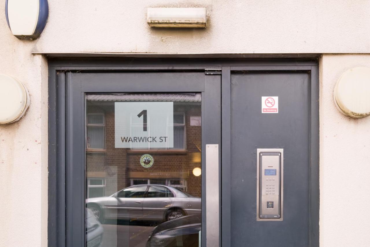 Modern City Apartment for 5 - Near Train Station - Ferienwohnung Birmingham