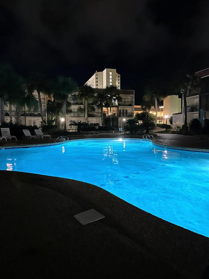 Locally Owned Condo At The Villas - B&B Biloxi