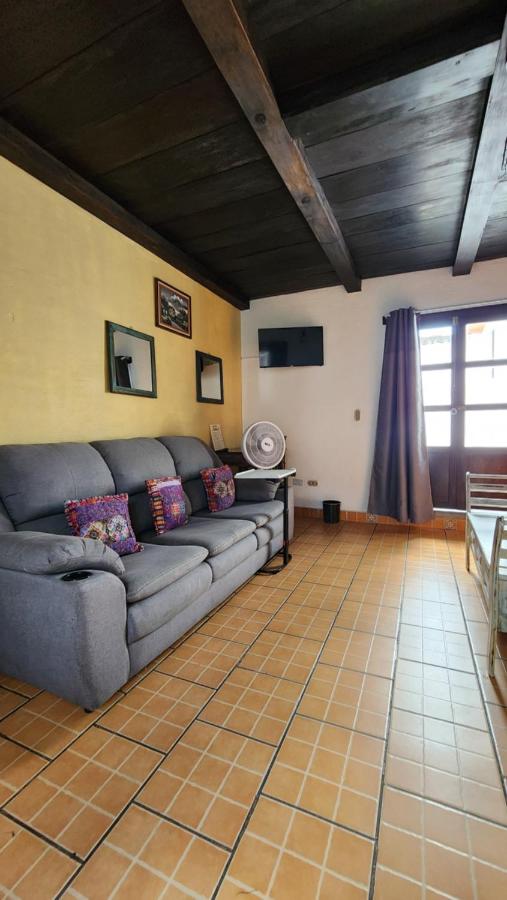 Camera Doppia con Letti Singoli con Bagno Privato 