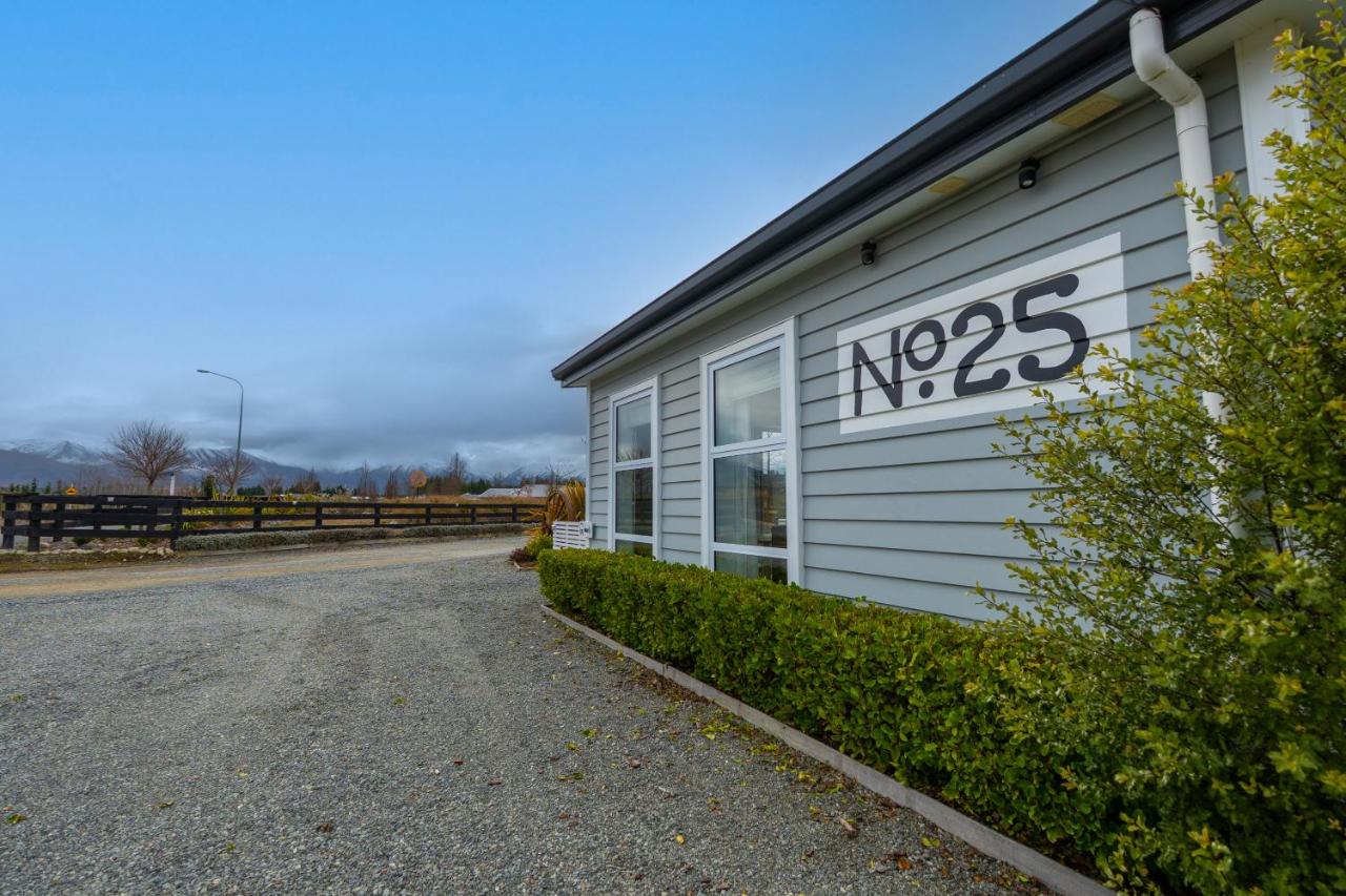 “No.25”Stand alone guest studio unit - B&B