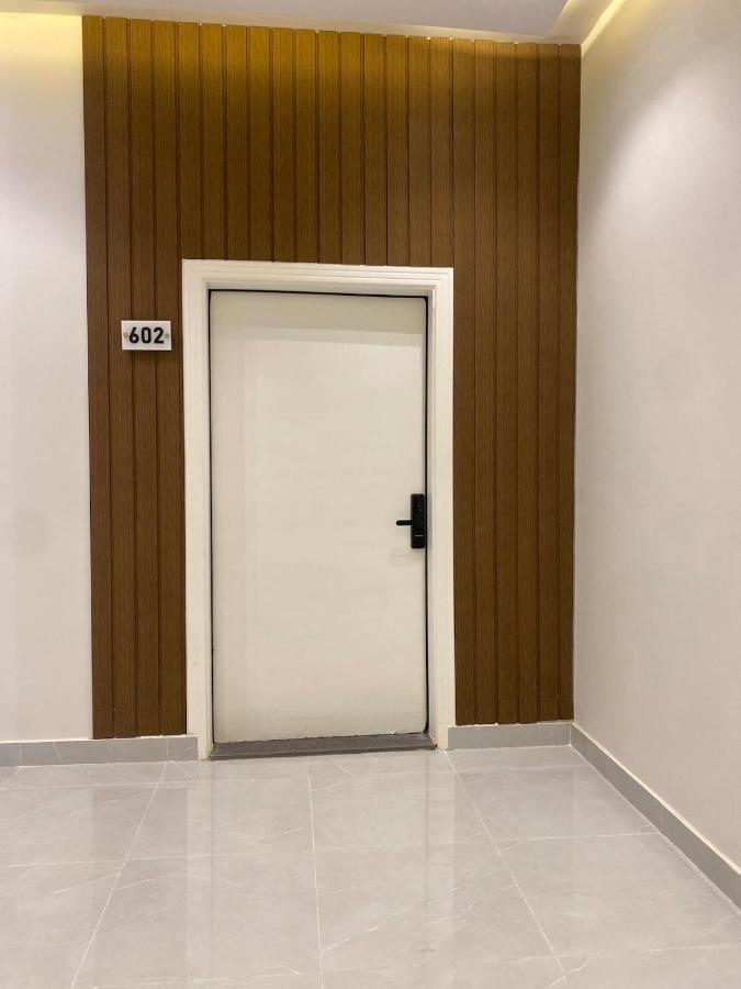 شقه انيقة حي العقيق قريبة من البوليفارد - B&B Riyad
