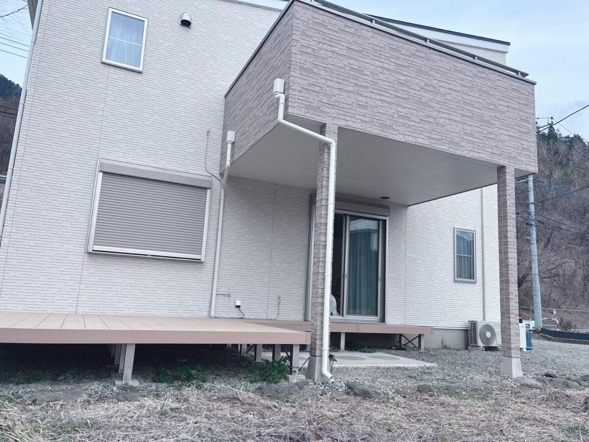 にじいろ邸1階 - Ferienwohnung Fujiyoshida