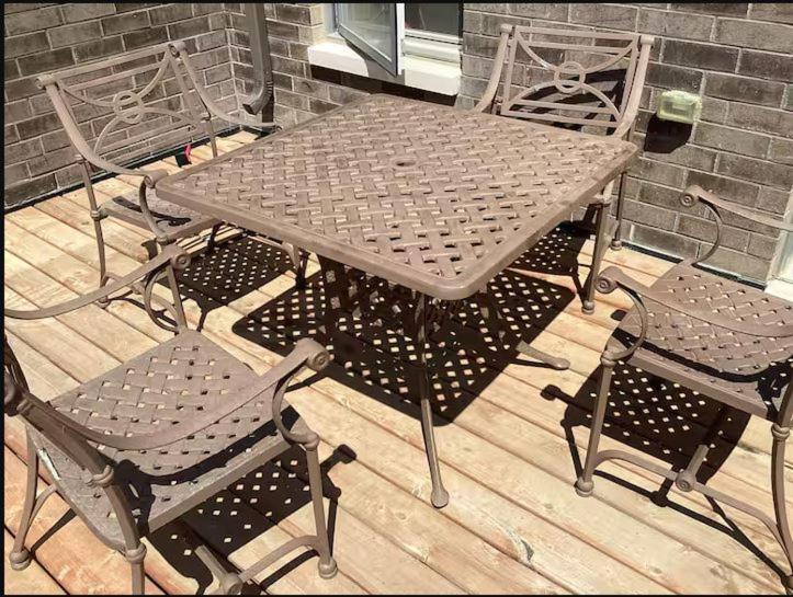 Cozy Room near Yorkdale - B&B