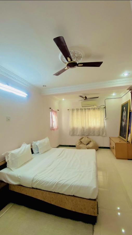 Silver ok appartment - B&B Shirdi