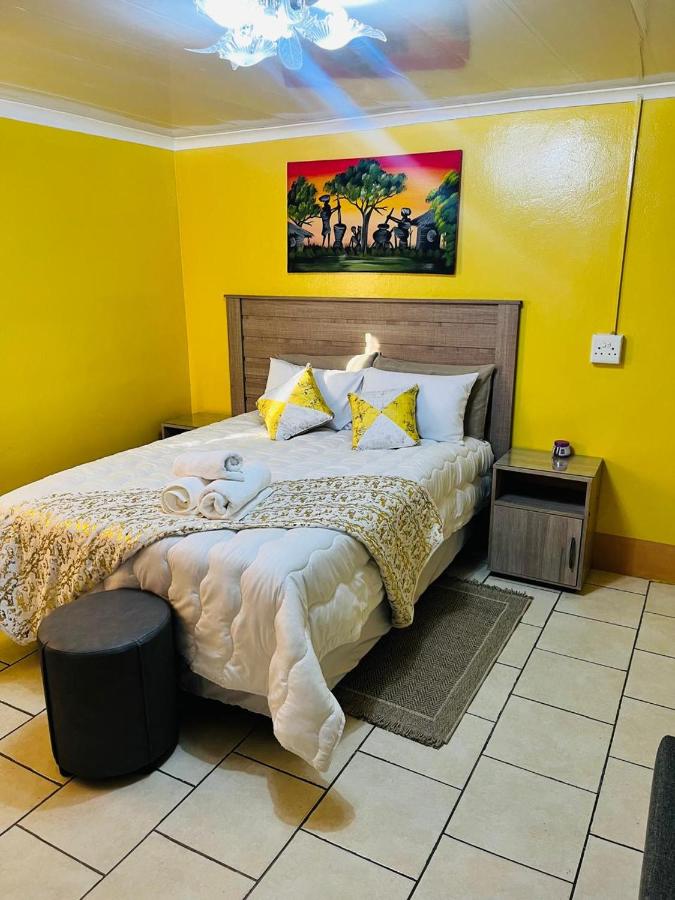 Acama Guest House - Bed and Breakfast Welkom