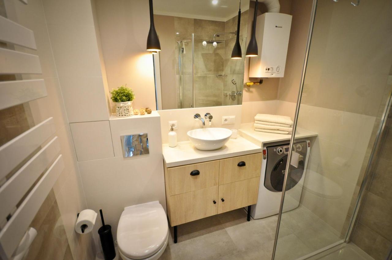 Unique Apartment Okrzei - B&B
