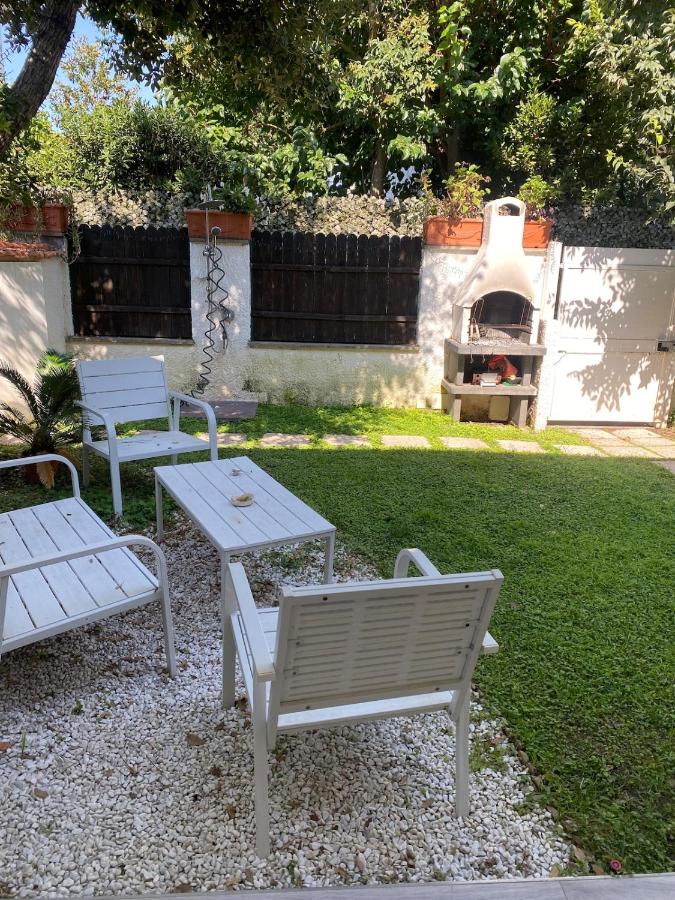 Villetta mare e pineta - B&B Fregene