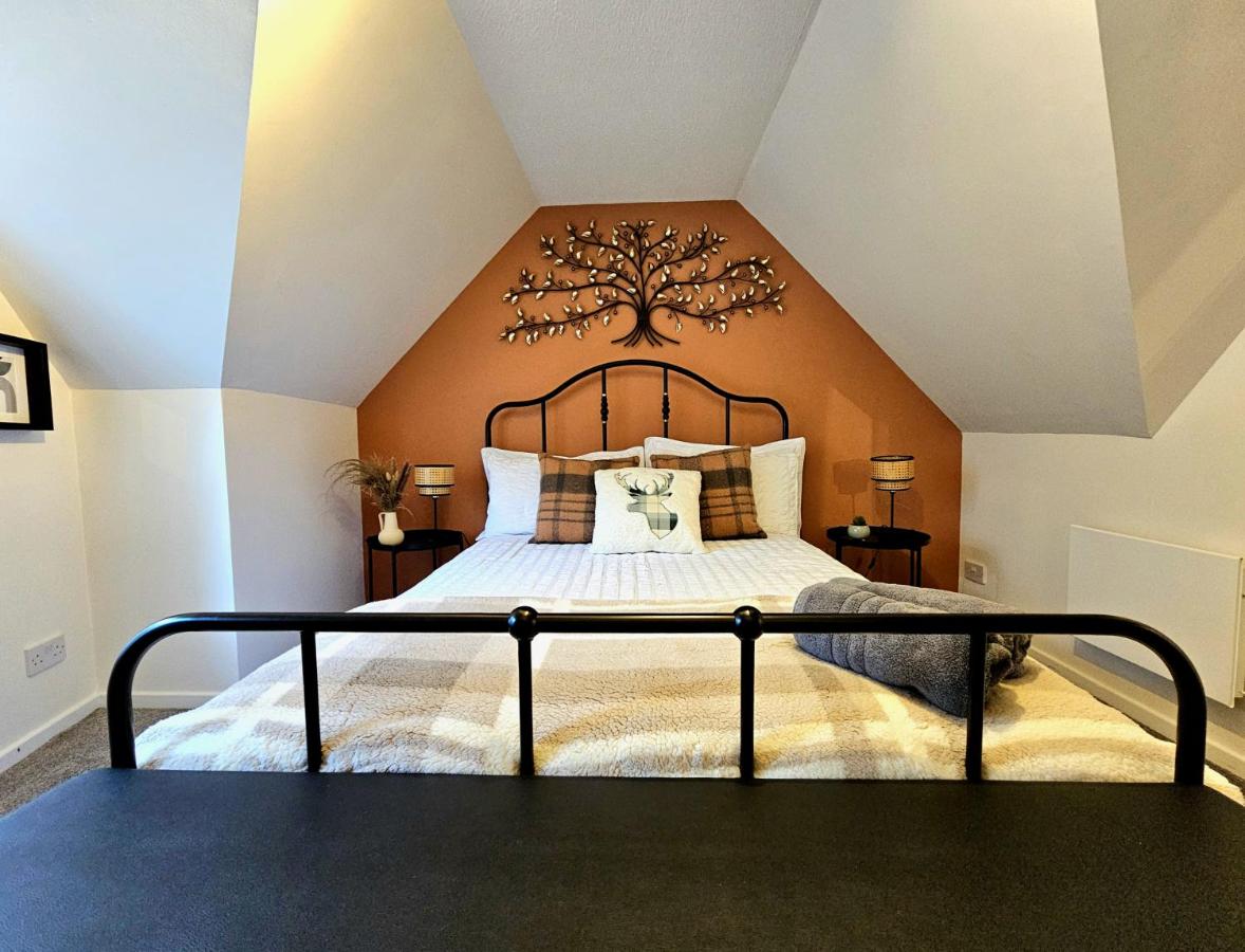 One Bed Holiday Home in the Heart of Inverness - B&B
