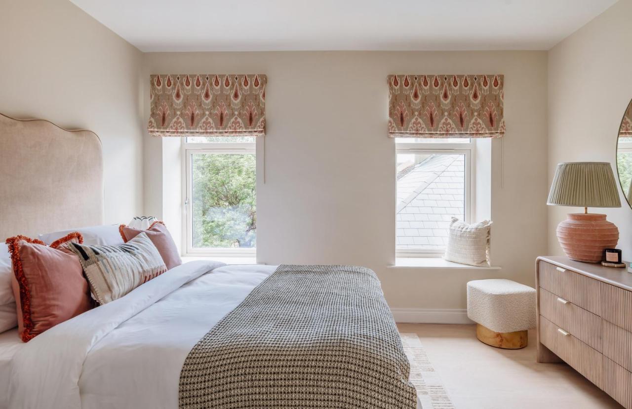Two-Bedroom Deluxe Apartment