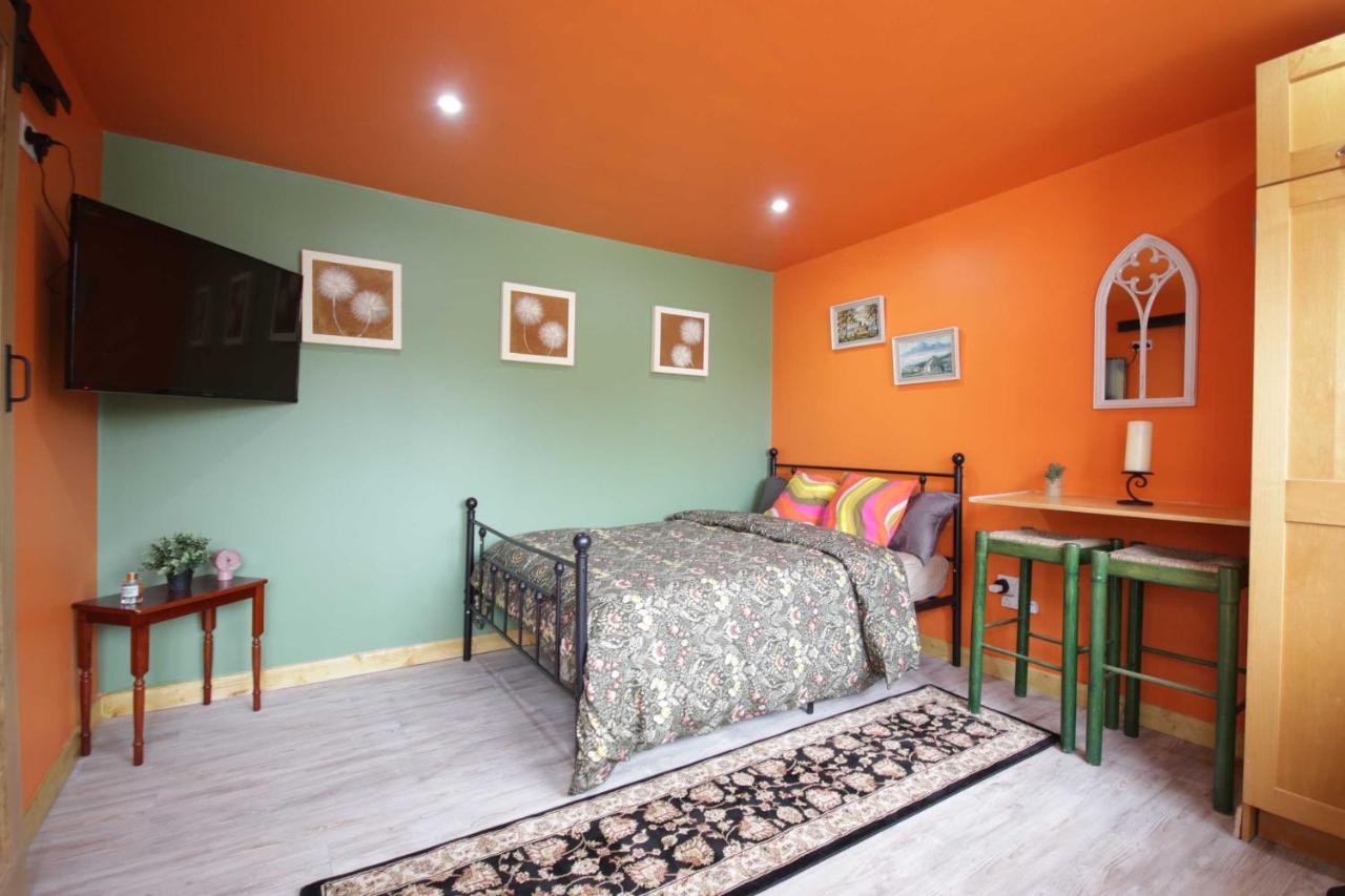 Georgias Gate Studio Cottage - Sleeps 4 & Pets Ok - Ferienwohnung Errill