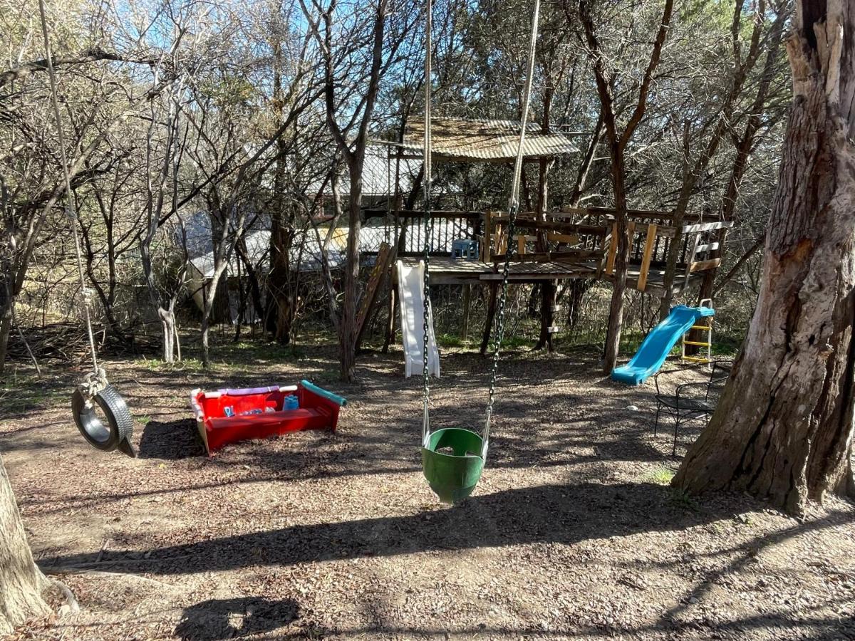 The Studio at Creekside Camp & Cabins - B&B Marble Falls