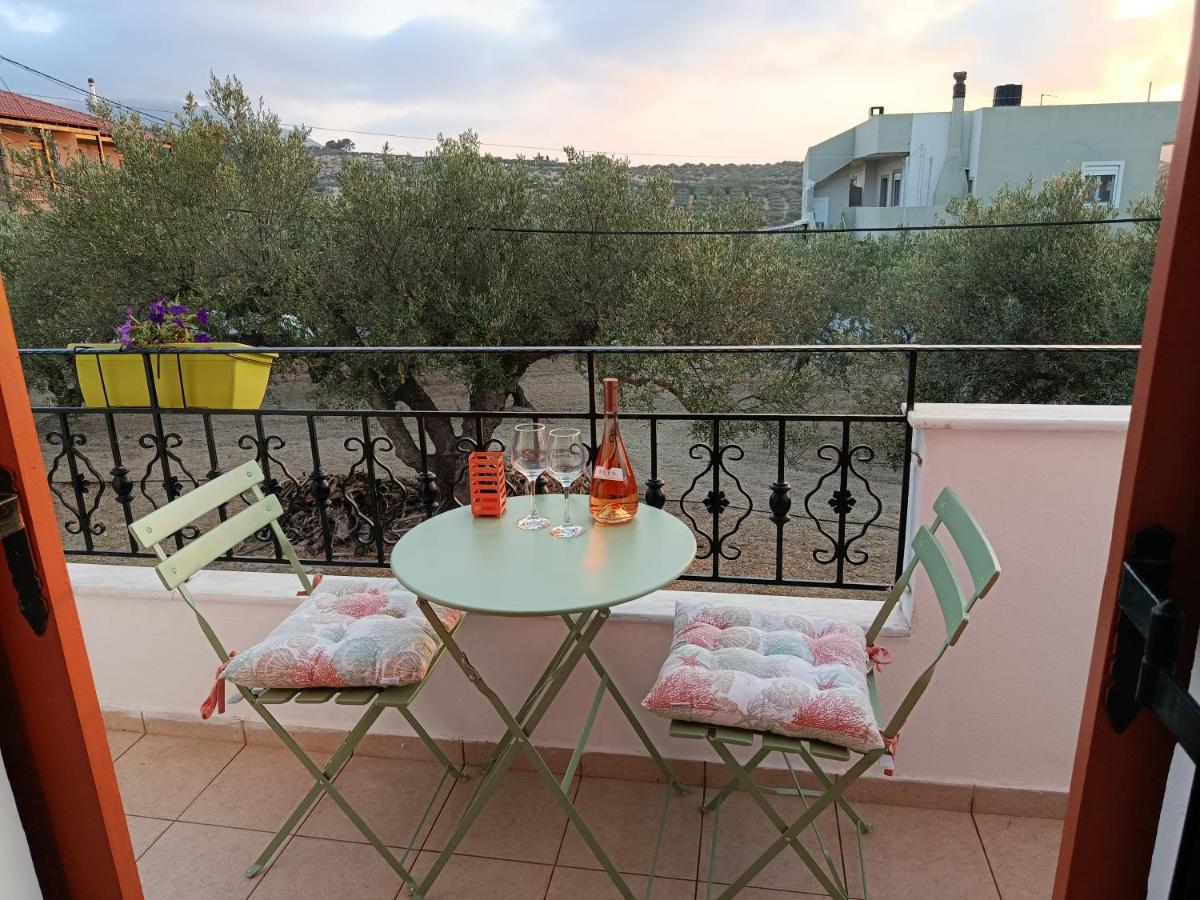 Ampela Country House - Ferienwohnung Skalánion