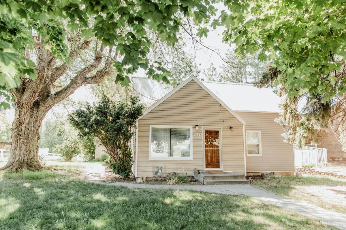 Near Lake, Trails & Logan, Free Paddleboards - B&B Hyrum