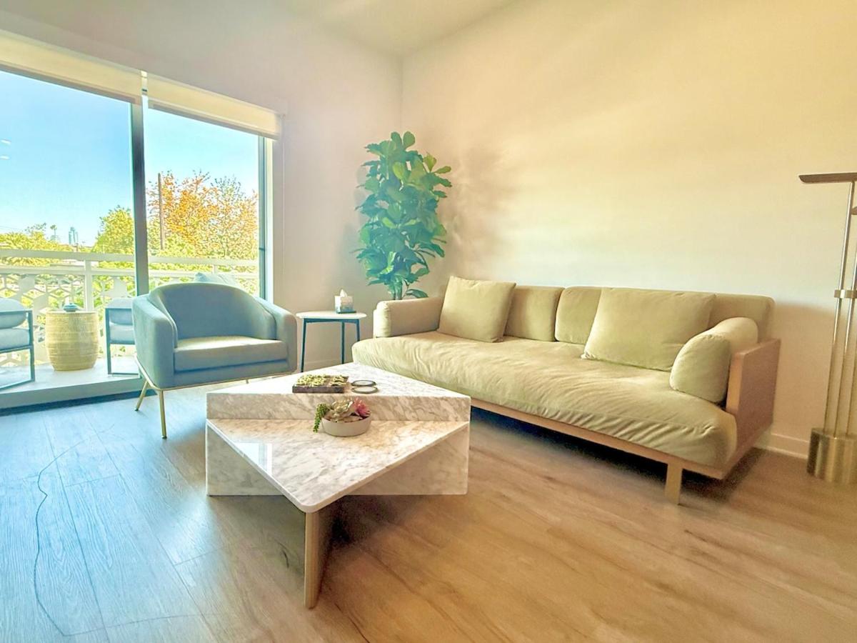 Designer 1 Bedroom Condo in Silver Lake - Bed and Breakfast Los Angeles