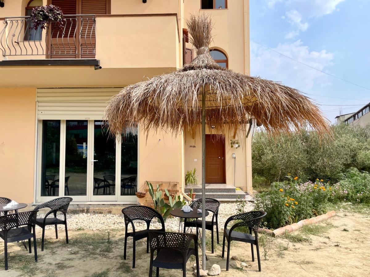 Titi's Villa - B&B Durazzo
