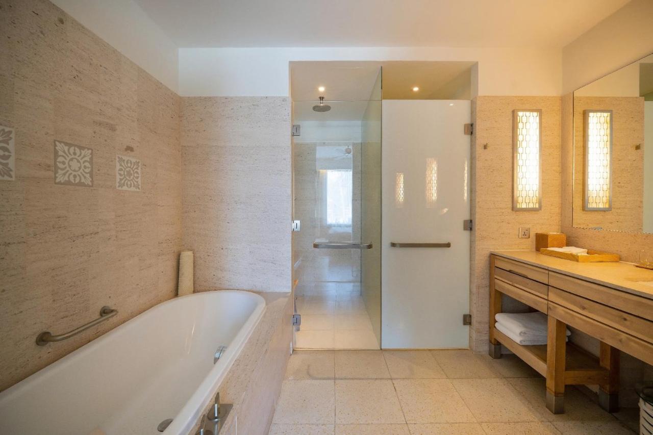 One-Bedroom Apartment with Sea View