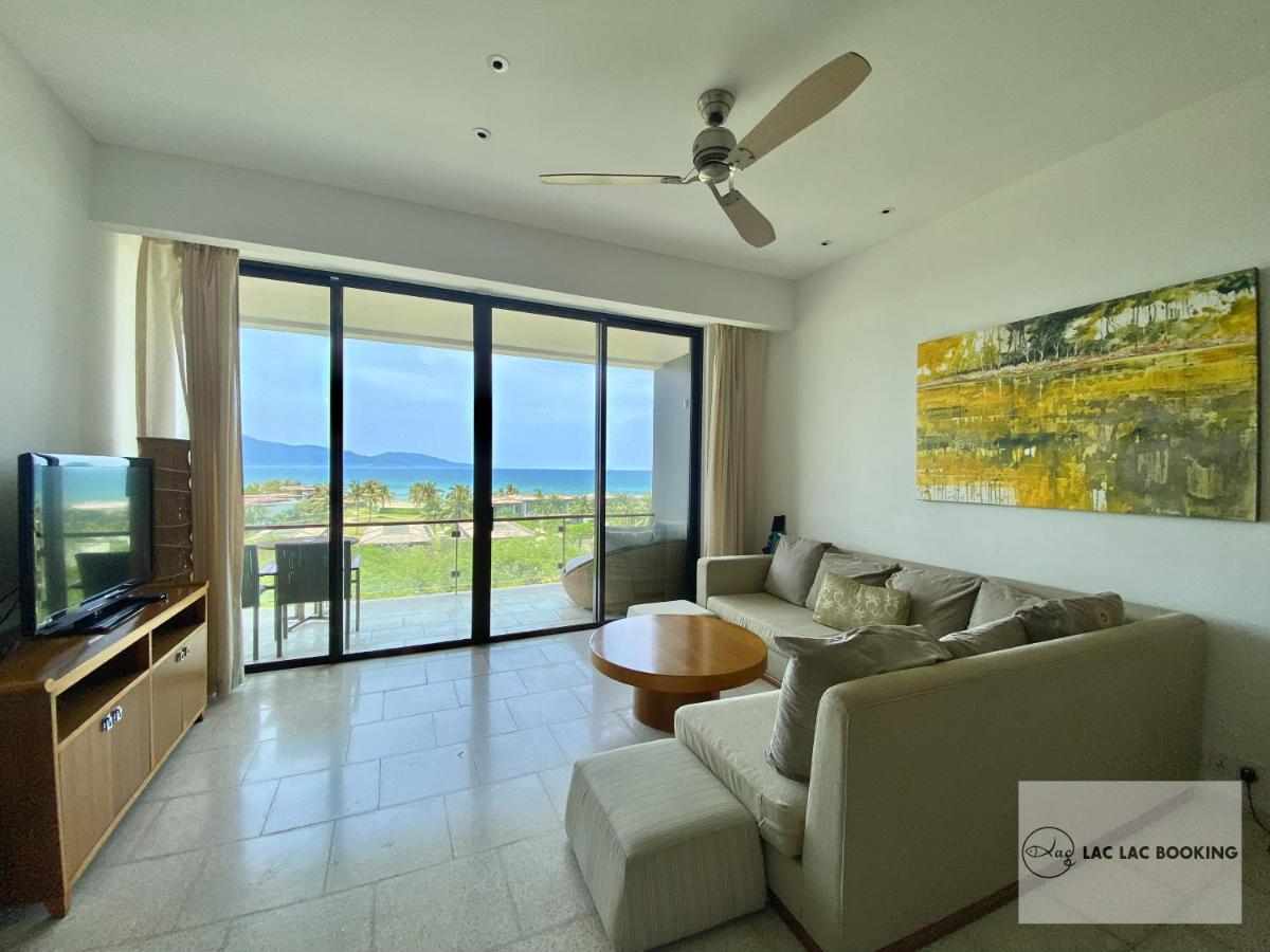 Three-Bedroom Apartment with Ocean View
