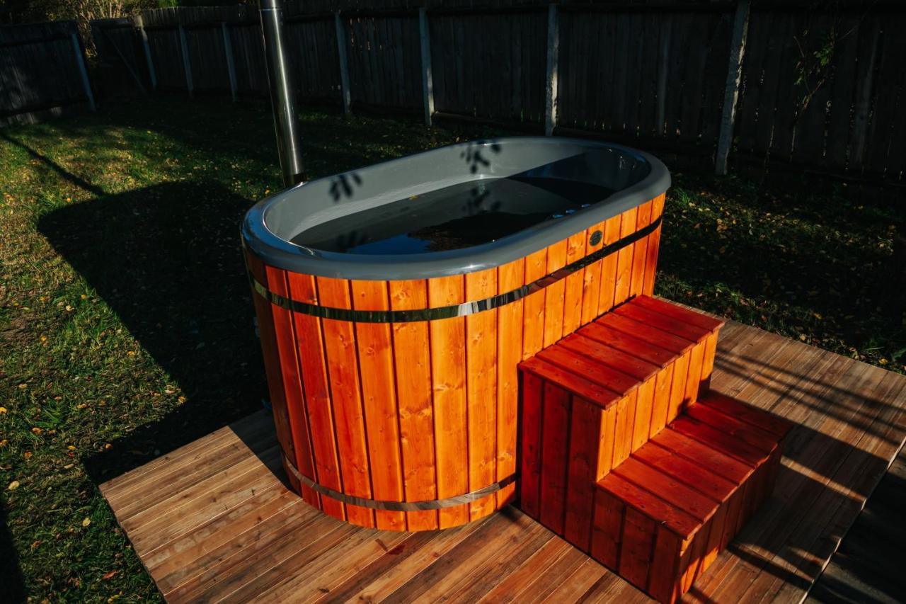 Jotaferien Transylvanian Shepherdhut with jacuzzi - Ferienwohnung Harale