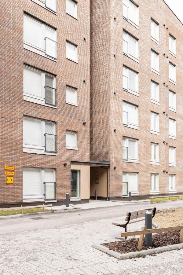 New Cozy 2BR near Airport - B&B Vantaa