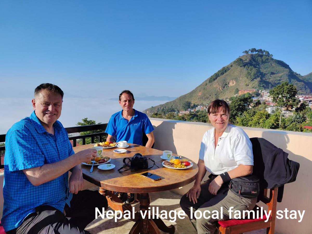 Nepal Village Local Family Stay - Ideal for Eco-Conscious Travelers - B&B Bandi̇̄pur