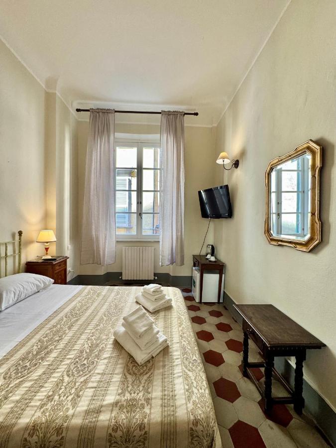 Doppelzimmer mit eigenem externen Bad