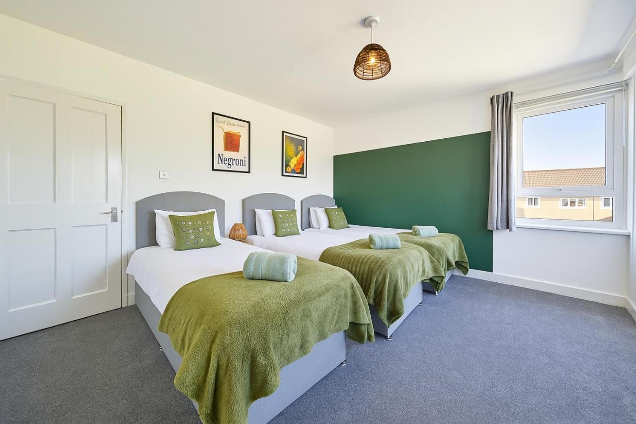 Walk to Hydro and SEC Modern 3BR Free Parking - Ferienwohnung Glasgow