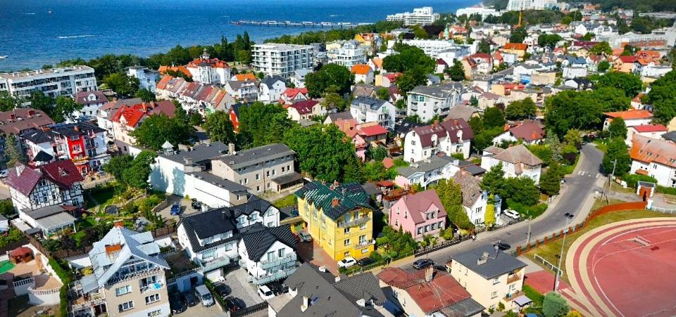 Willa Mira 200 metrów od morza - Chambres d’hôtes Międzyzdroje