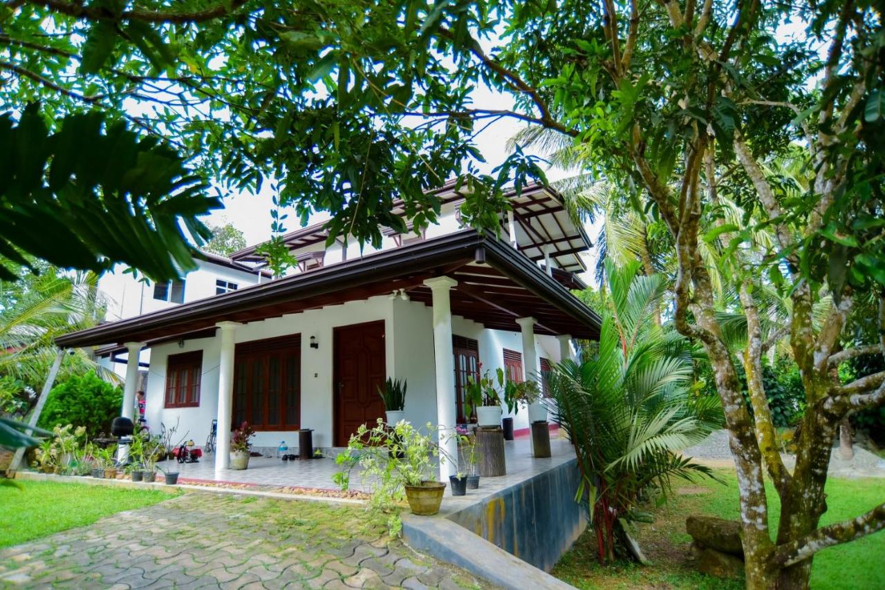 Palm Villa - Ferienwohnung Unawatuna