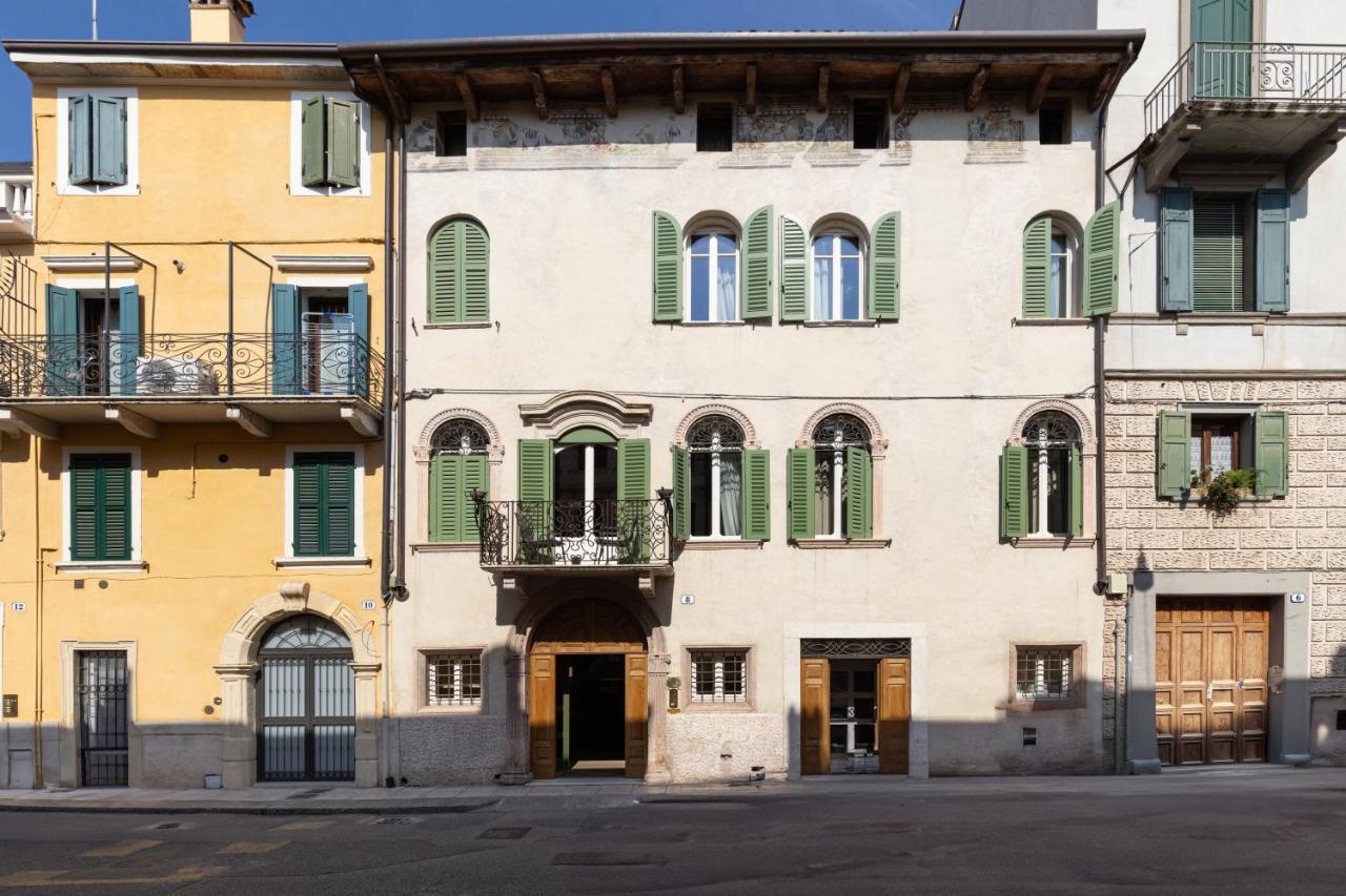 Palazzo Reggiani - Dante Alighieri - B&B Verona