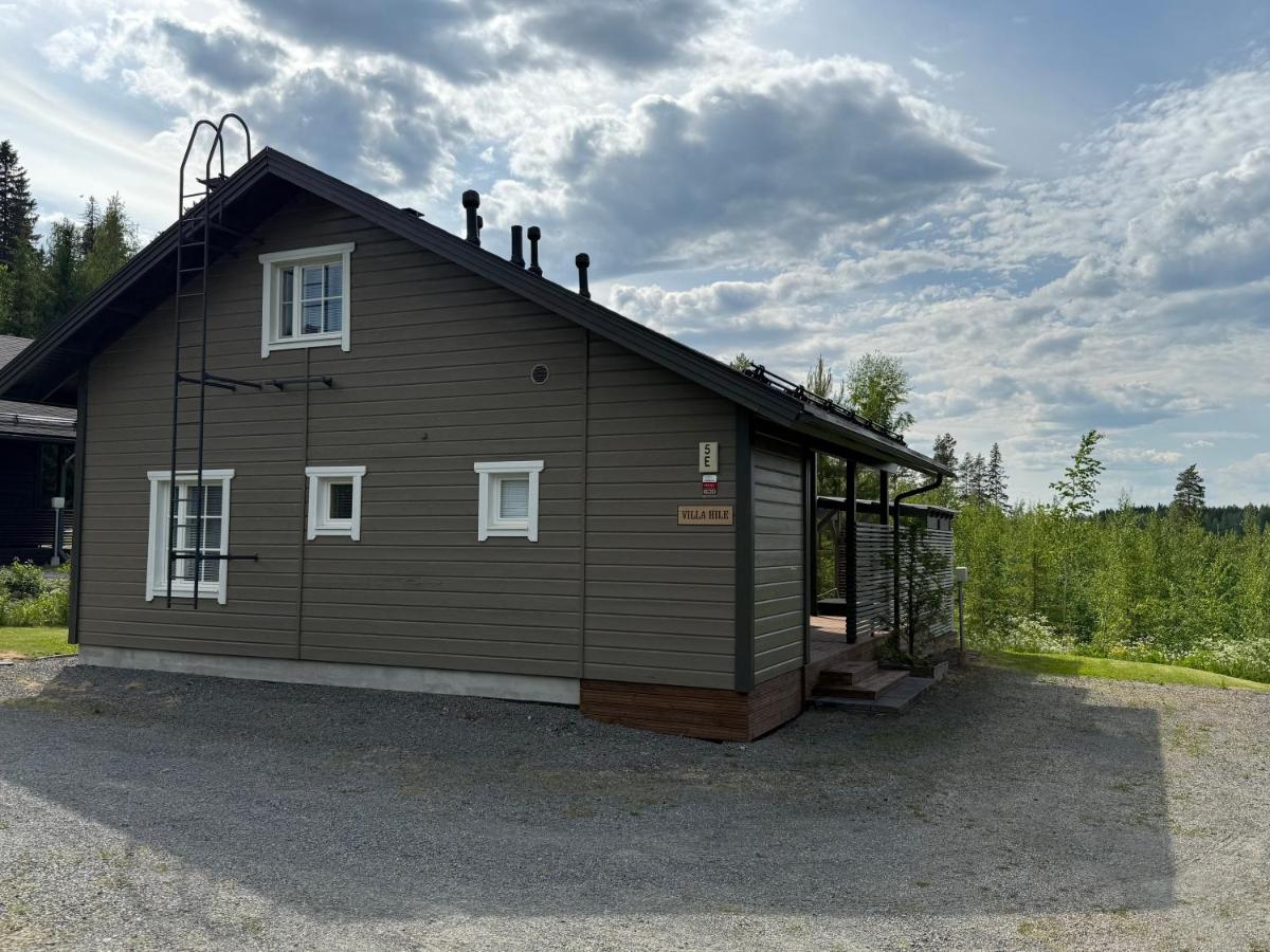 Villa Hile - 9 hengen mökki, rauhallinen sijainti Himoksen ytimessä - Chambres d'hôtes Jämsä